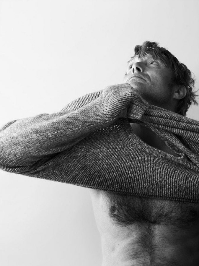 Wow I love his sweater.