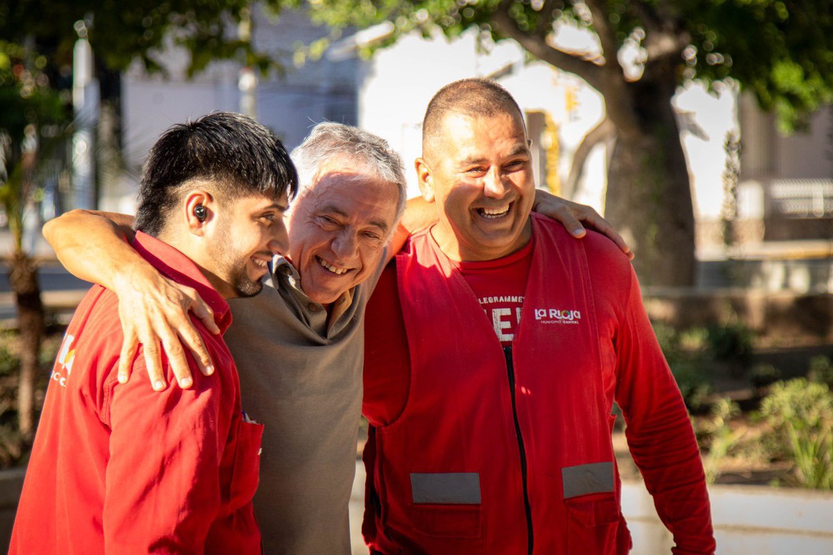 amolinalarioja's tweet photo. Quiero enviar un abrazo grande y mi más profundo agradecimiento a cada trabajador y trabajadora de nuestra RIOJA QUERIDA. Son ustedes, con su esfuerzo diario, el alma de nuestra ciudad.

👇🏻 https://t.co/Rl2Rpw0gLL