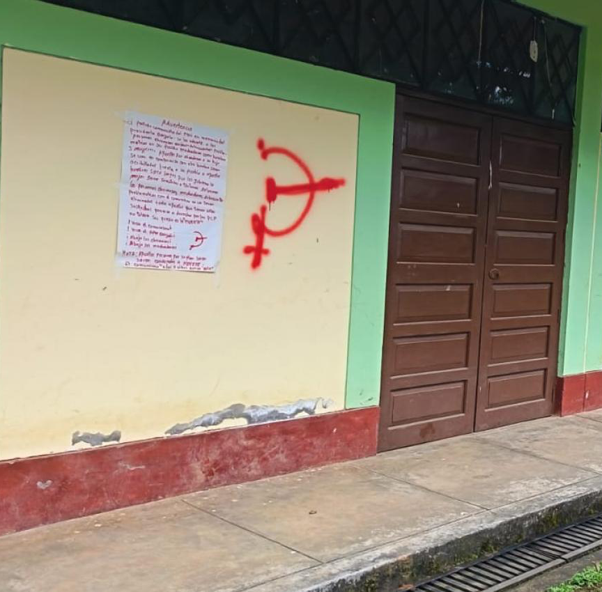 ChunqiaoPub's tweet photo. Classes suspended at Huarmaca school in Peru after graffiti appeared in support of the Communist Party of Peru and Chairman Gonzalo. https://t.co/rIFxW52xTb