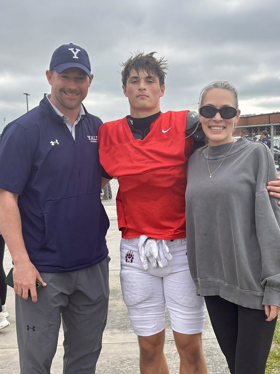 luke_piro's tweet photo. Thanks for coming out today means a lot!! @yalefootball @ChrisBergeski 
@coachcooper_mhs @josh_bolfing @CoachRGresham https://t.co/3wssm5Vb49