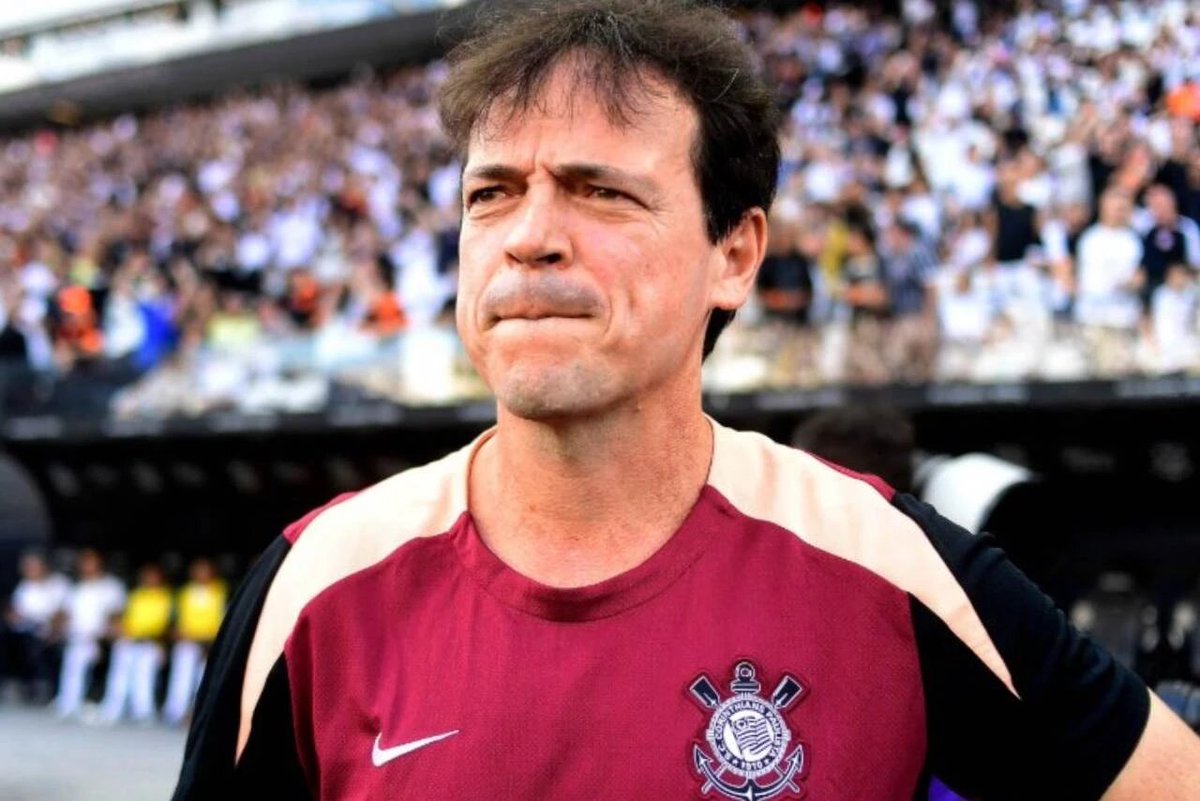 obrunopet's tweet photo. Quantos jogos os times do Diniz ficaram sem sofrer gol no início do trabalho:

Votoraty = 0
Paulista = 0
BotafogoSP = 1
Sorocaba = 0
Guaratinguetá = 0
Paraná = 0
Oeste = 0
Audax = 0
CAP = 1
São Paulo = 1
Santos = 1
Flu = 0
Brasil = 0
Vasco = 0
Cruzeiro = 0
Corinthians = 7...⌛ https://t.co/3BSW7tZuRG