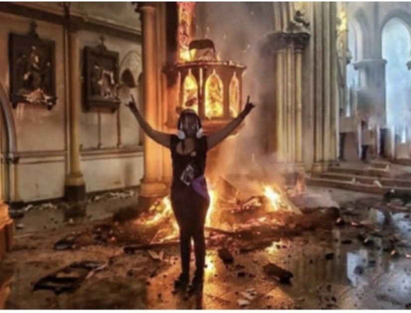 <a href="/daniel_nunez_a/">Daniel Nuñez A.</a> <a href="/MinistraWulf/">María Jesús Wulf</a> “Un comunista, cuando habla, miente; cuando calla, encubre; cuando tiene poder, roba, y cuando pierde el poder, DESTRUYE.