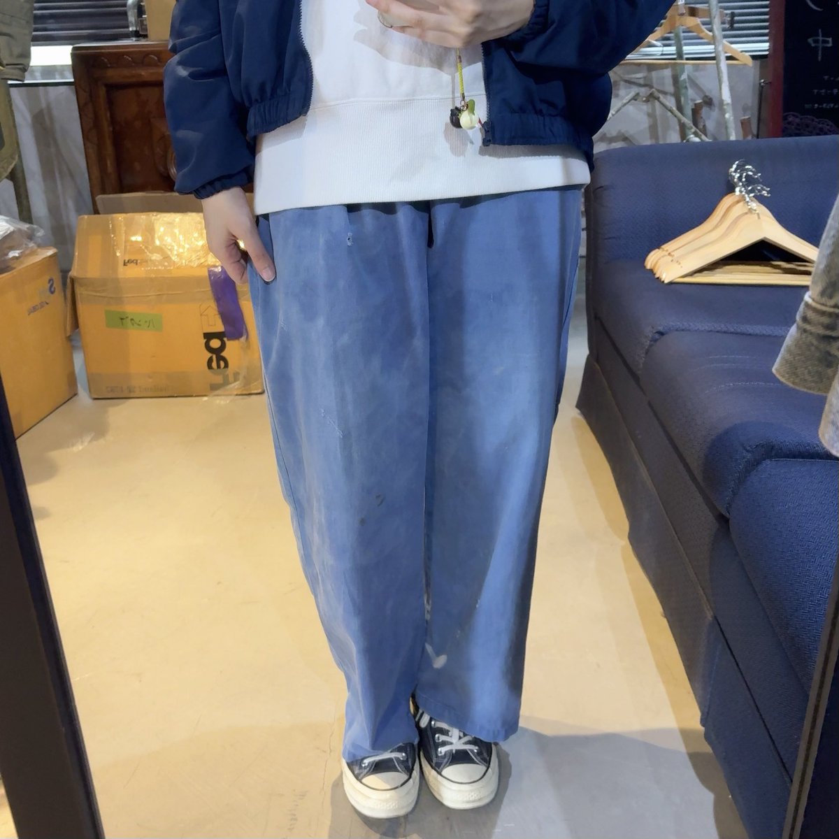 htmoo1523's tweet image. 今日も本日入荷のフレンチワークパンツ🩵

オーバーパンツなので大きめだけど、太めのシルエットがいいです🫶🏻
色味も最高〜✨

Champion REVERSE WEAVE
US AIR FORCE トレーニングジャケット
フレンチワークパンツ

#ootd #古着