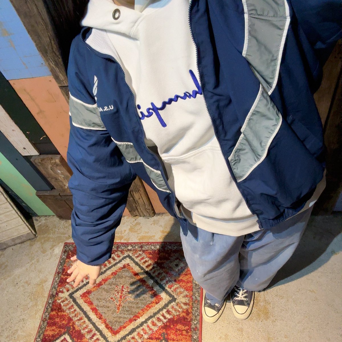 htmoo1523's tweet image. 今日も本日入荷のフレンチワークパンツ🩵

オーバーパンツなので大きめだけど、太めのシルエットがいいです🫶🏻
色味も最高〜✨

Champion REVERSE WEAVE
US AIR FORCE トレーニングジャケット
フレンチワークパンツ

#ootd #古着