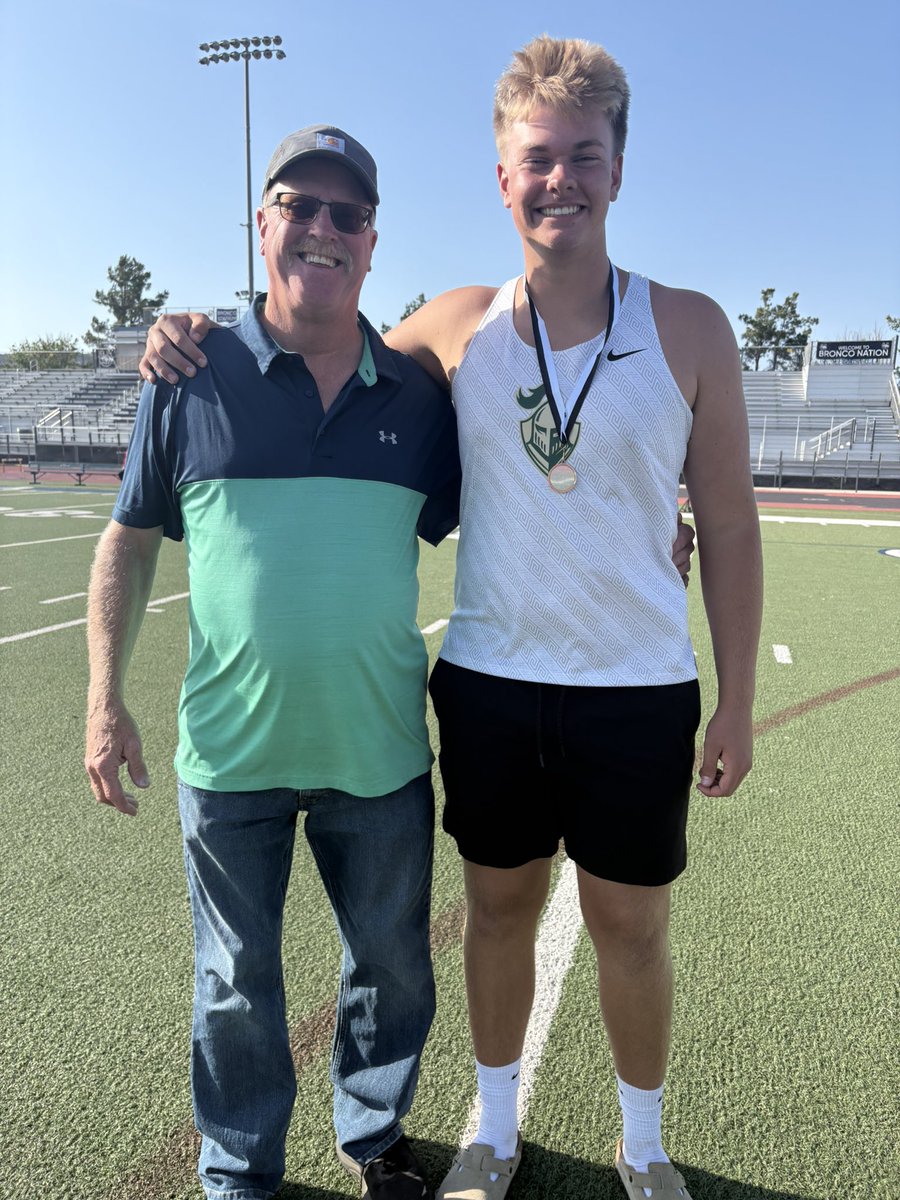 CadeDeGroot's tweet photo. Very grateful to have qualified for CIF division 4 for discus. Can’t wait to throw Discus in Carpinteria!! https://t.co/SyKnjf1G4v