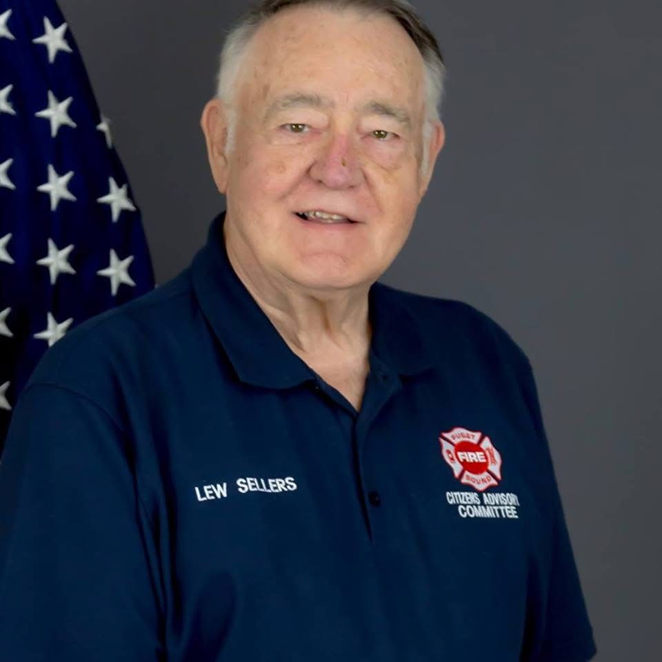 SeattleTbirds's tweet photo. The Seattle Thunderbirds mourn the loss of former PA Announcer for the Breakers, WHL Off-Ice Official for the Thunderbirds, Kent Valley Amateur Hockey Association PR Specialist and participator in countless community programs, Lew Sellers.

Lew, we all love you, miss you and our hockey family will always remember you as an amazing WSU Cougar, Breaker and most of all, T-Bird!💙 💚