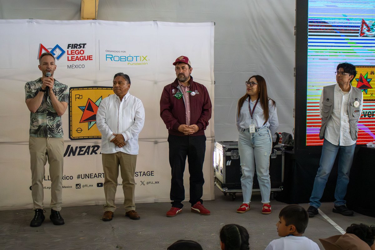 Fundación RobotiX tweet media