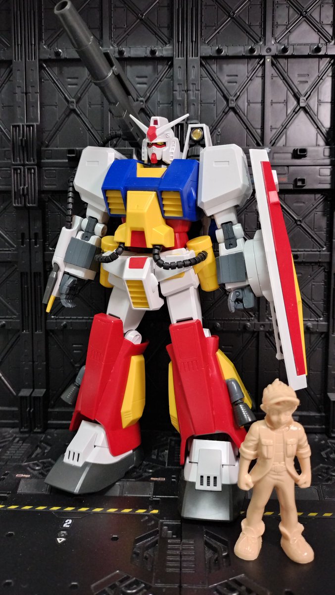 make_gunpla_c's tweet image. 遅くなりましたが4月制作のキットをアップしていきます！
MGパーフェクトガンダム☺️
プラモ狂四郎やボンボンを知らなかったら刺さらない人が多いかも😅
良くも悪くも狂四郎抜きには語れないロマン溢れるキットです😆
めいぷら的評価☆☆☆☆
#mg　#プラモ狂四郎　#パーフェクトガンダム　#ボンボン