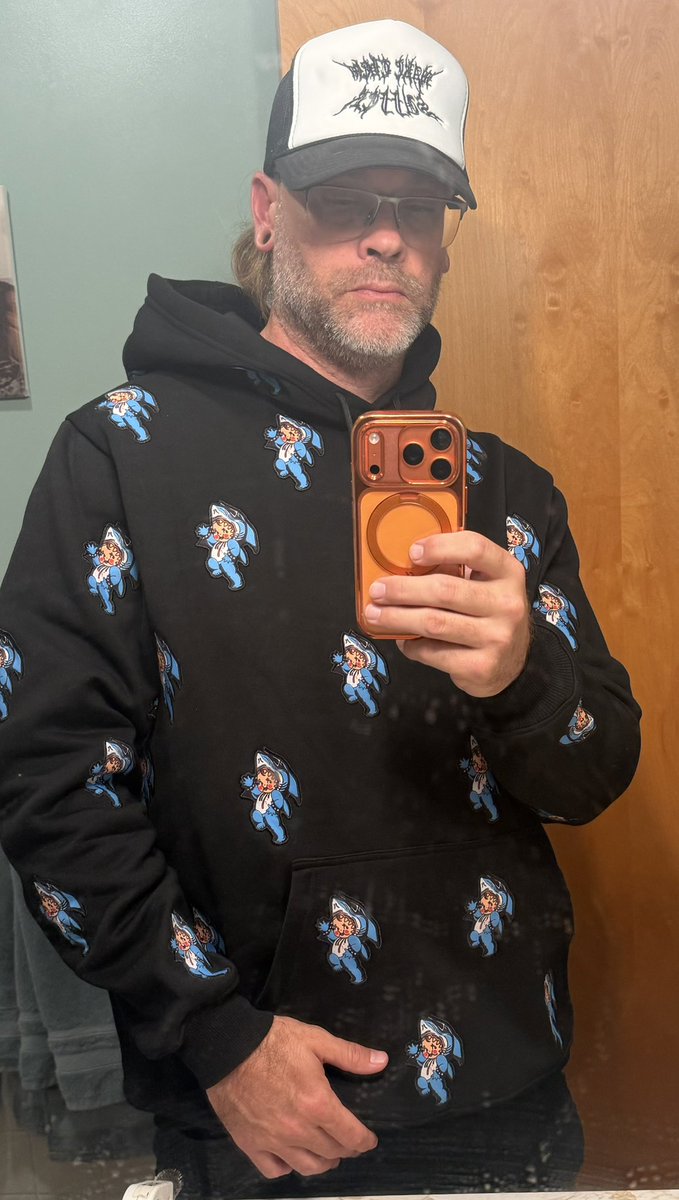prsguy7's tweet photo. Love my baby shark hoodie! https://t.co/2u4sHsDurx