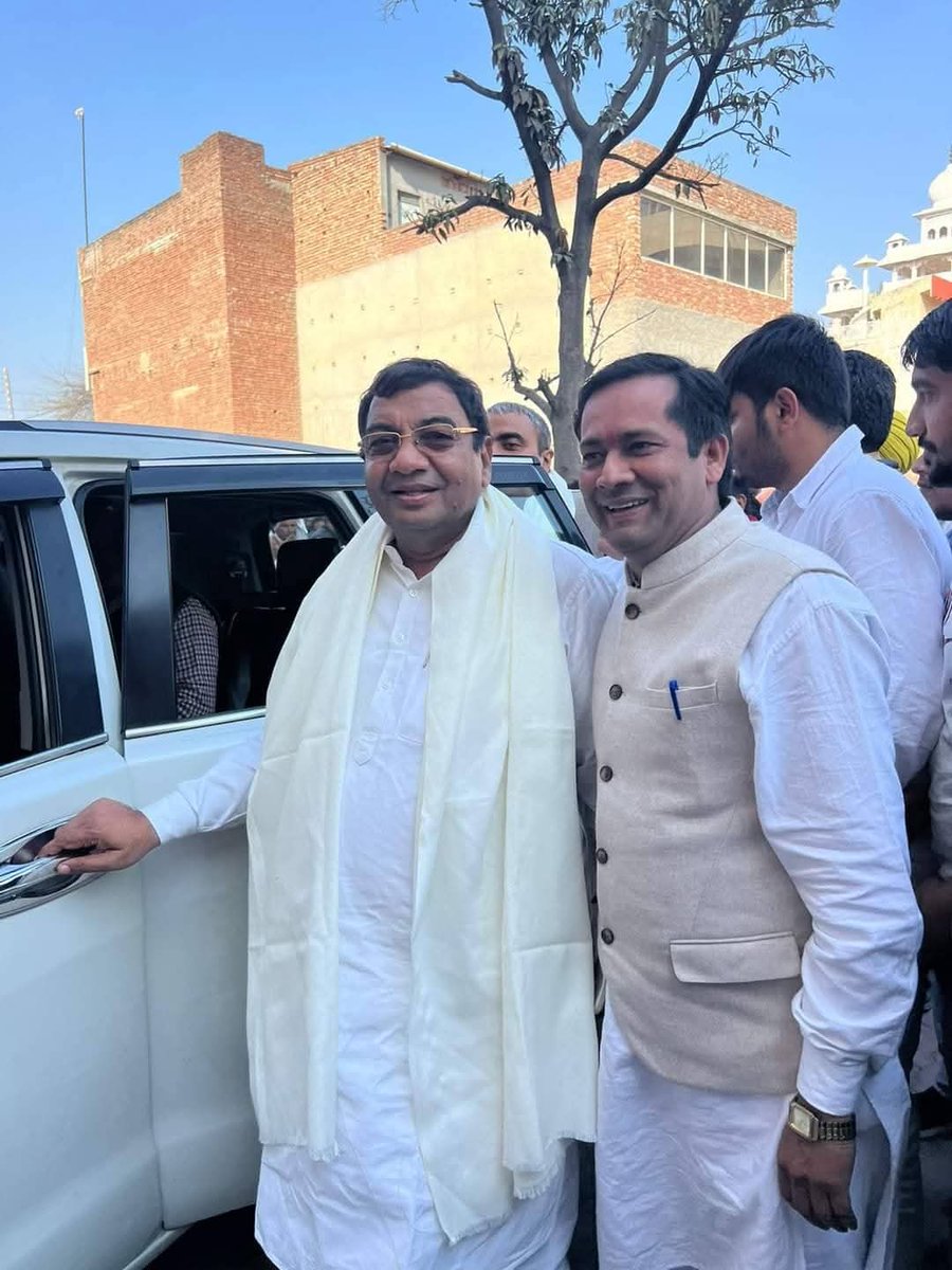 AnilPandey_8's tweet photo. @AamAadmiParty #हरियाणा अध्यक्ष , पूर्व राज्यसभा सांसद @DrSushilKrGupta  जी को जन्मदिन की आकाशभर हार्दिक सुभकानाएँ। ईश्वर से प्रार्थना है आप का जीवन अनंत खुशियों से भरा रहे.
@ArvindKejriwal @AapKaGopalRai @SanjayAzadSln @ipathak25 @dilipkpandey https://t.co/p1FtiE5qdF
