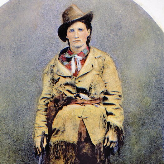 DrBuzz_Forensic's tweet image. Sharpshooter, raconteur &amp;amp; known for wearing men's attire Calamity Jane was #BornOnThisDay May 1, 1852. Remembered for her compassion for others &amp;amp; for her daredevil ways. Battling alcoholism she passed in 1903 (age 51) from inflammation of the bowels &amp;amp; pneumonia #RIP #GoneTooSoon