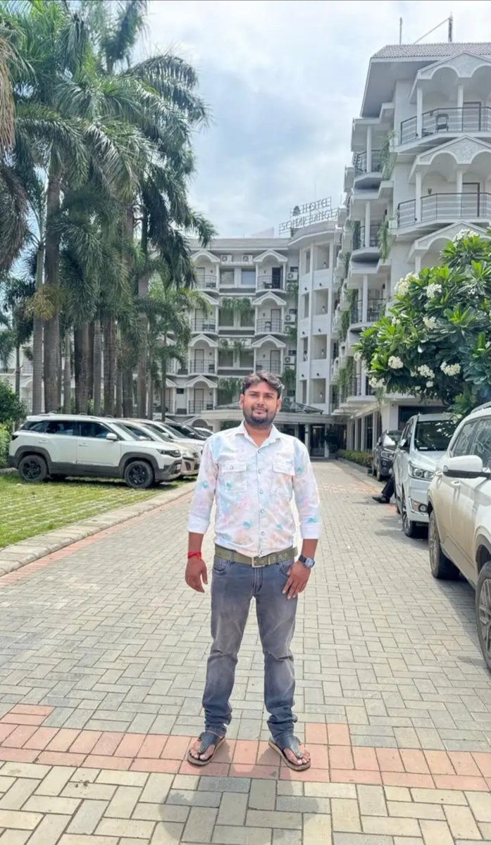 Nirmal123dasINC's tweet image. Happy #birthday to me on this beautiful day 🎂🎂🎂🎉🎉🎉🎉🎉