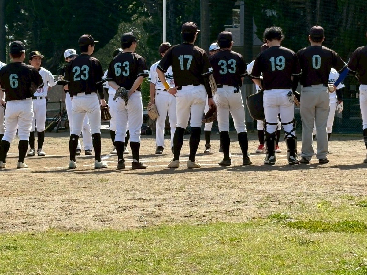 MITOMANBOW's tweet photo. 📣4/26（日)活動報告⚾️

20人で紅白戦！
所属人数が多いおかげで、自チームのみで紅白戦ができちゃいます！

黒ユニ、白ユニとも揃えています！

結果の方は…
15対13で白ユニの勝利🏆

一人一人良いプレーをしてました👍 https://t.co/NTvPueMkZS