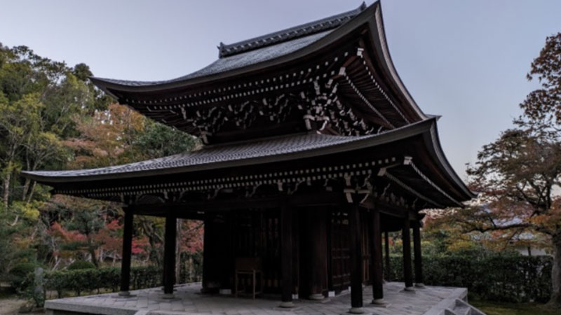 trantixxii's tweet image. 室町時代の「とんちの一休さん」の聖地、京都・一休寺開山堂の屋根に、日本製鉄の意匠性チタンTranTixxiiを採用。長年の風雨で損傷していた屋根を改修し、耐久性と長寿命を確保。伝統美を守りつつ文化財継承に貢献します。

x.gd/Jxk2S

#京都府 #trantixxii #titan