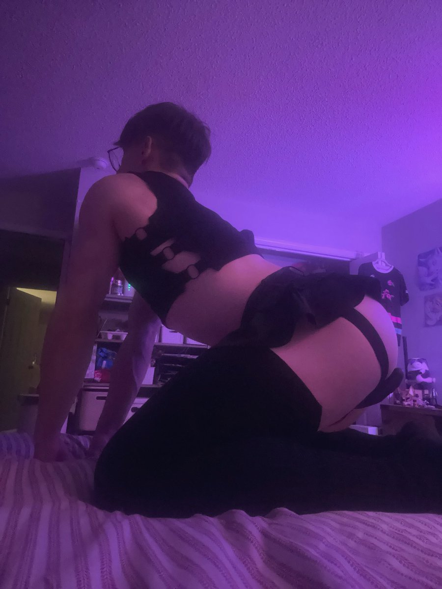 SirHeckingson's tweet photo. A S S ets 😽🍑 https://t.co/UV1Jvvbwrh
