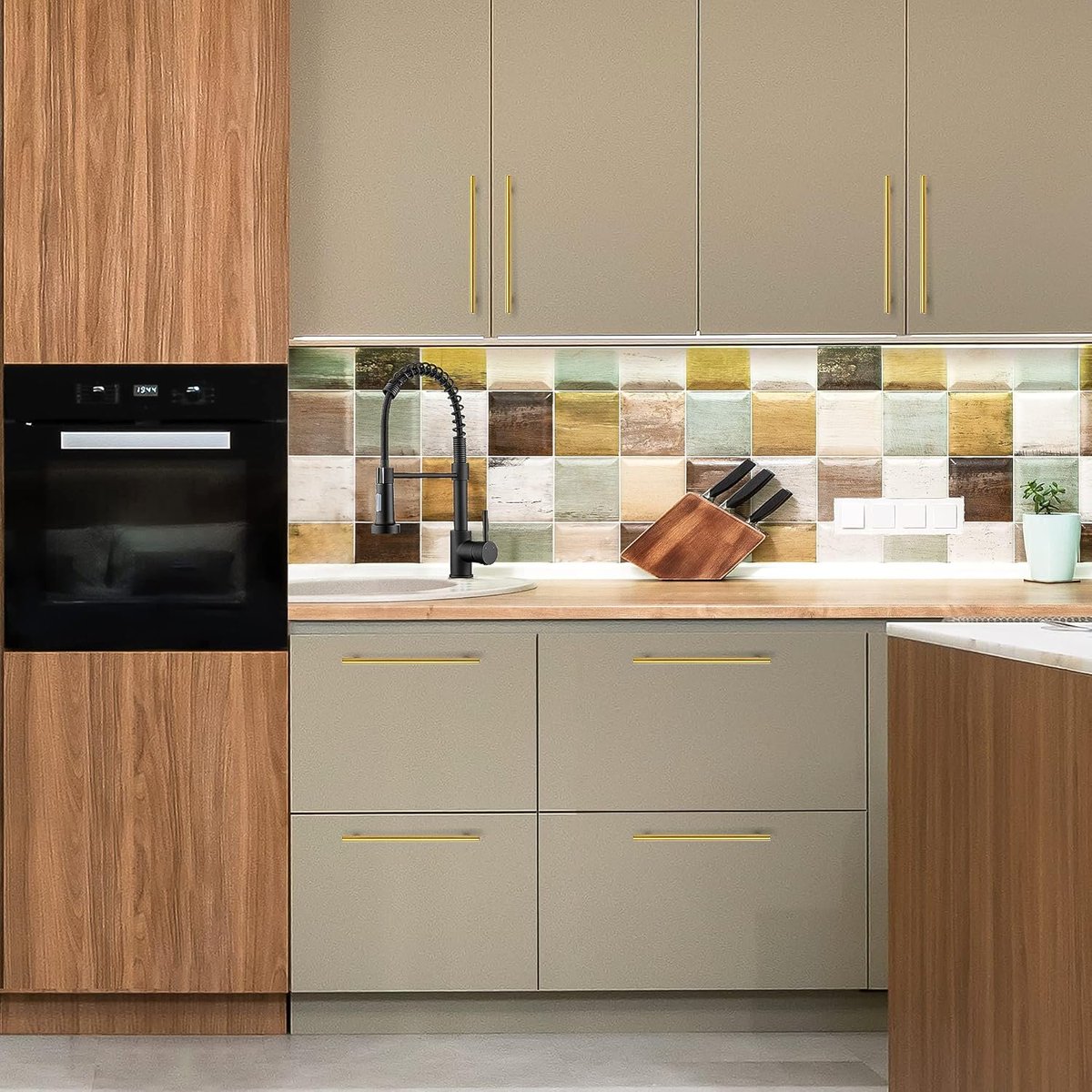 usstoneoutlet's tweet image. Add a luxurious touch to your cabinets with our Brushed Brass Round Handle! The perfect hardware to complete your New Orleans kitchen design.

zurl.co/iITcS 

#BrushedBrass #RoundHandle #hardware #NewOrleans #USStoneOutlet