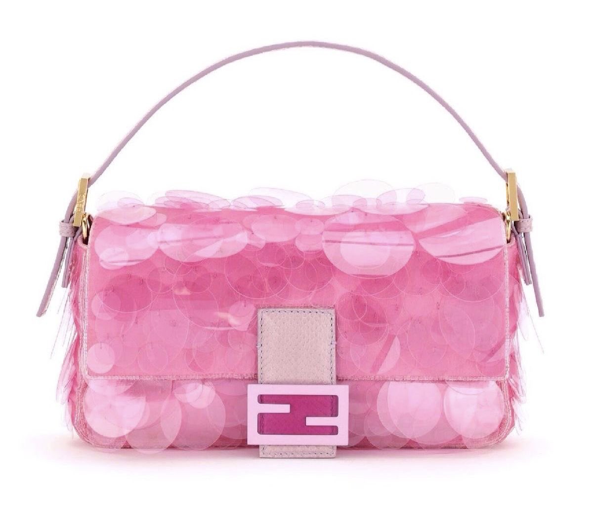 PinkRunwayDiary tweet media