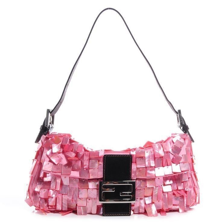 PinkRunwayDiary tweet media