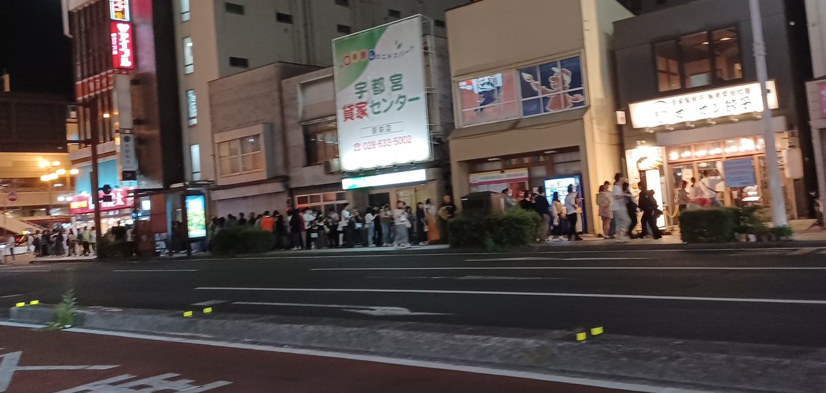 kingsuguru96's tweet image. GW名物 宇都宮の餃子店大行列🥟🥟🥟