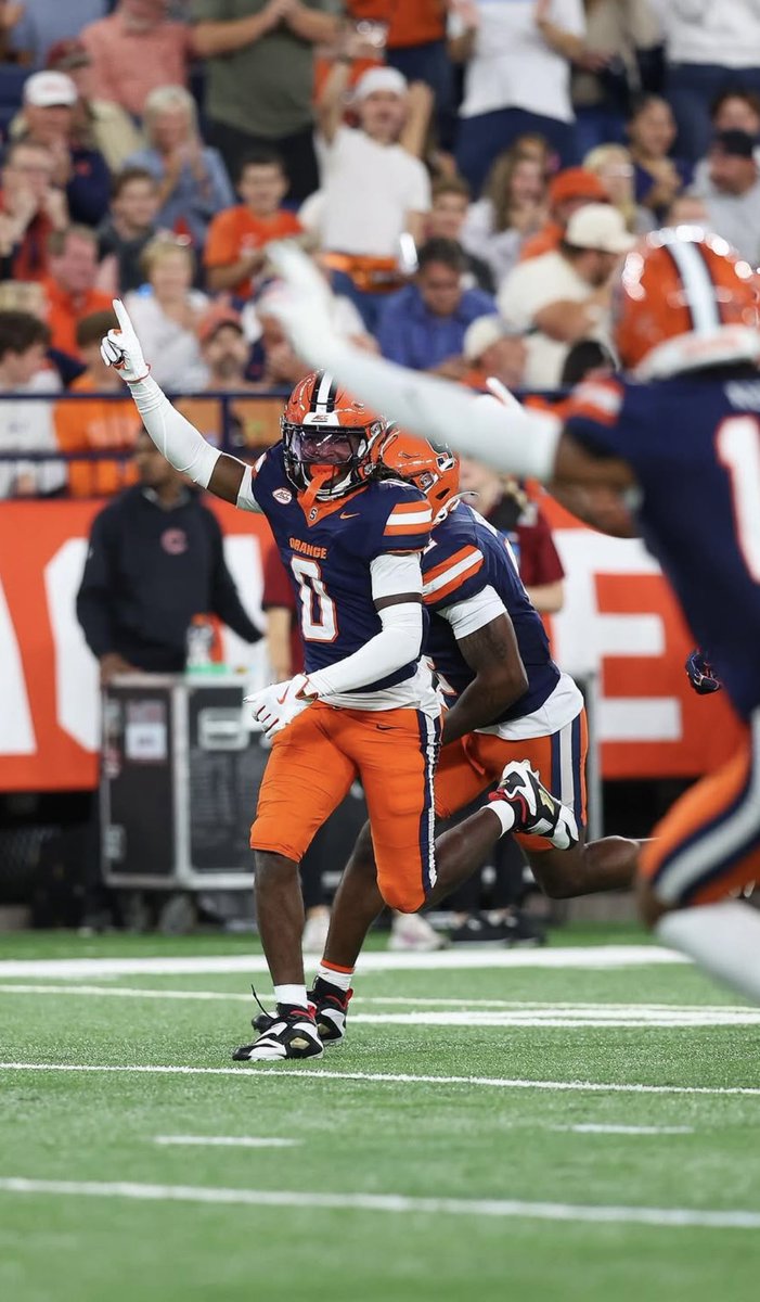 brayblessed's tweet image. WOWW!! After a great conversation with @FranBrownCuse &amp;amp; @CoachNapoleon I’m blessed to receive my 13th offer from the University of Syracuse!! Thank you God 🟠⚪️ #TheCuse #OrangeNation🍊

@CoachMoser12 @CoachDT_TFB
@TheZacWilliams @CoachJRWilliams
@PrepRedzoneTX @youareathlete