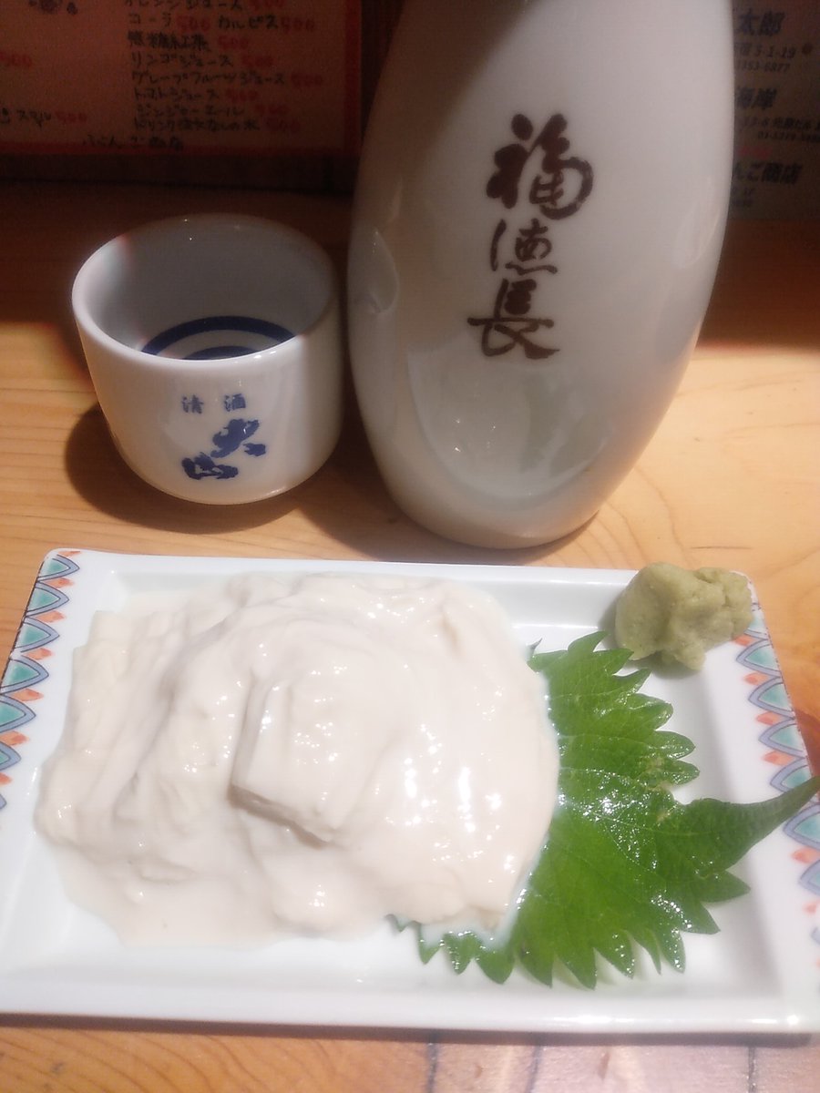 Zonochie1967's tweet photo. 昨日の呑み1軒目
小松菜、新玉スライス、ゆば刺、めかぶ刺をアテに熱燗

ぶんご商店@新宿区歌舞伎町1丁目 https://t.co/YAg5Qjinhw