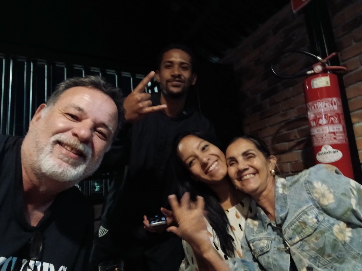 Galo Rock Band tweet media