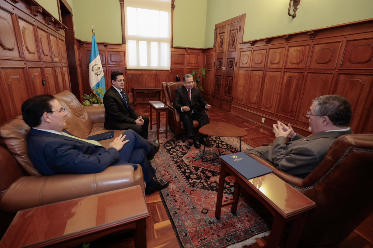 He concluido el proceso de entrevistas con los aspirantes a Fiscal General y Jefe del Ministerio Público:

* Julio César Rivera Clavería
* Néctor Guilebardo de León Ramírez.

Con esto, damos paso a la siguiente etapa del proceso, a la espera de que se cumplan los plazos