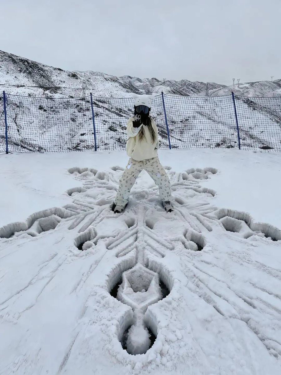 This Akaza cosplay ❄️