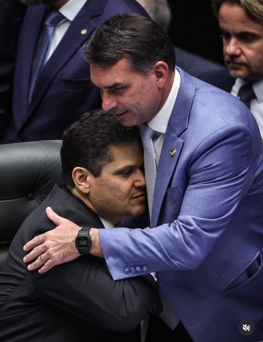 Notícias Paralelas tweet media
