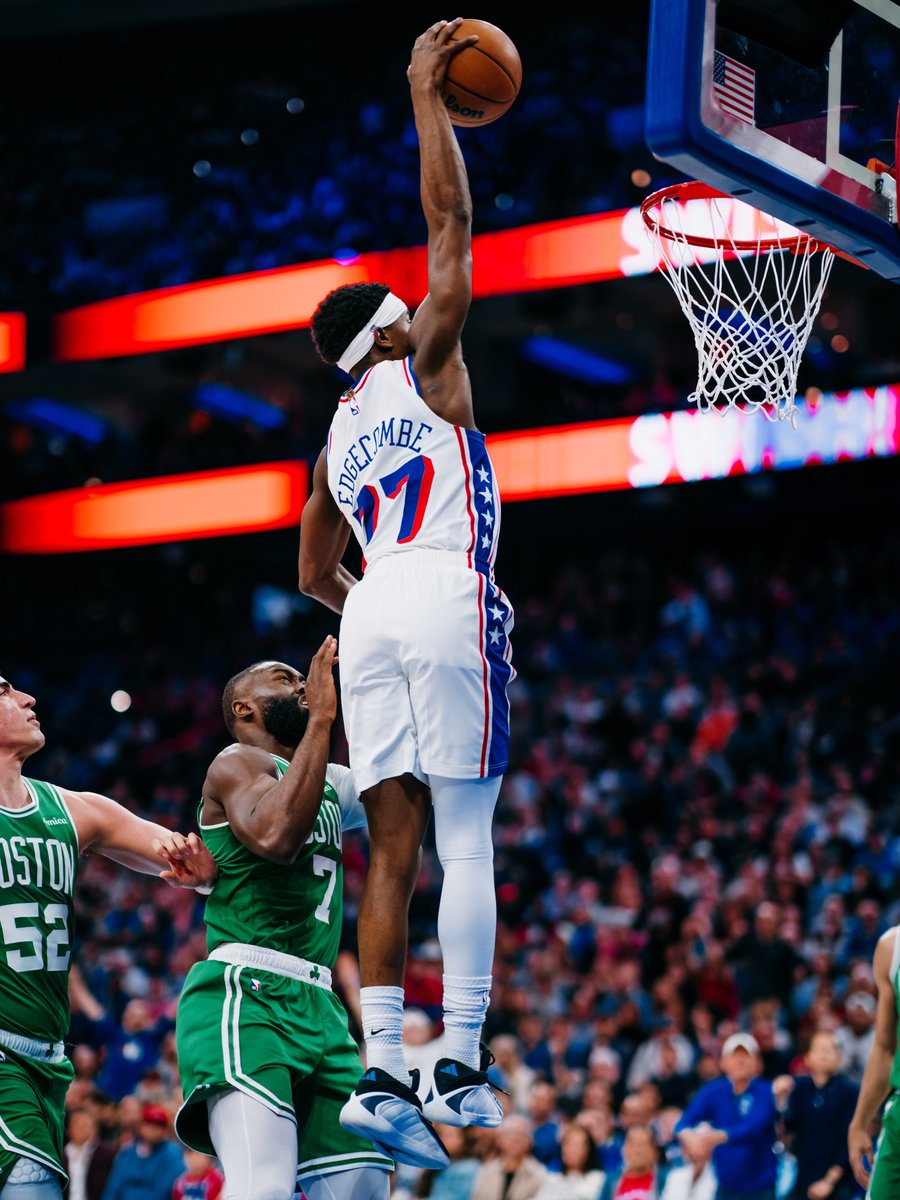 nonchalant_flex's tweet photo. Sometimes I wish I watched basketball 🏀 
It looks like a great sport!👍 https://t.co/iO1HiiovSg