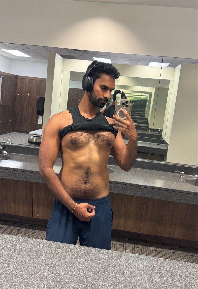 Ari tweet media