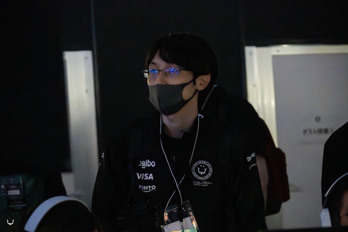REJECT esports tweet media