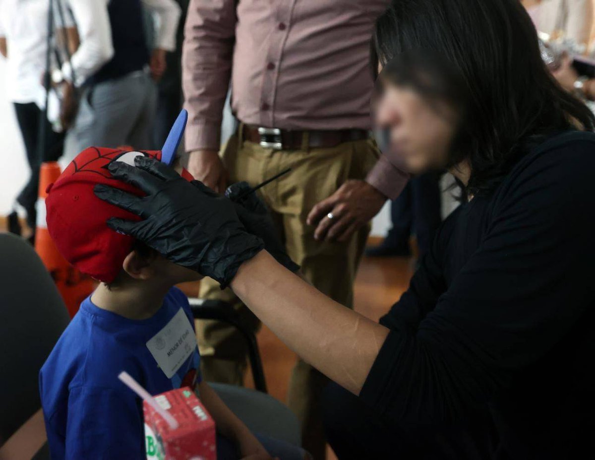 FGR_Ags's tweet image. En el marco del Día del Niño y la Niña, la #FGR, a través de la #FEAI, organizó un evento en sus instalaciones para festejar a las infancias, enfatizar sus derechos y compartir momentos de alegría entre las servidoras y servidores públicos con sus hijos. fgr.org.mx/es/FGR/Prensa/…