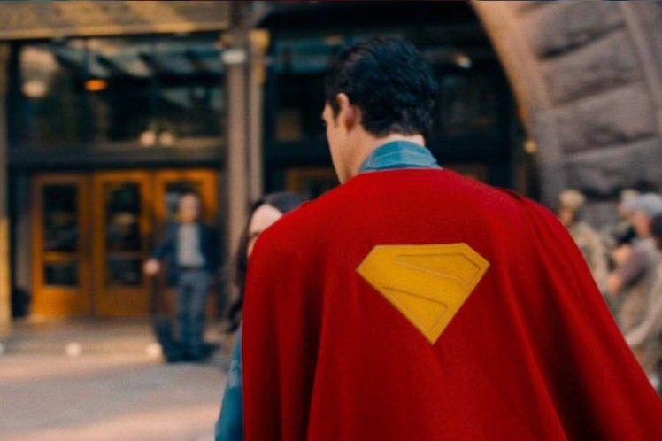 K2strikes's tweet image. Which One Do YOU Prefer ?

A ) Crest / Symbol Cape

B ) No Crest / Symbol Cape

#Superman
