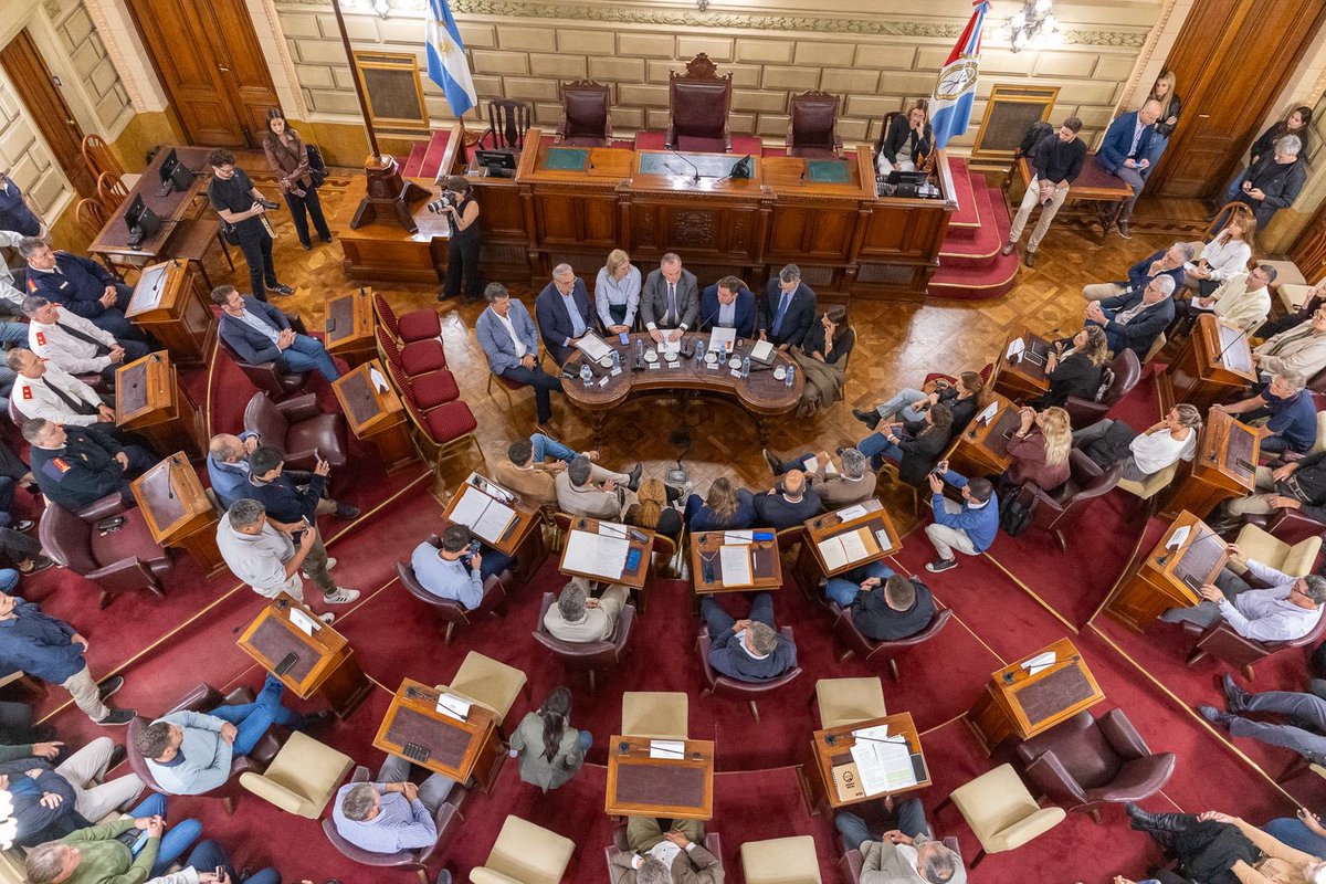 EstebanMotta's tweet photo. Ya presentamos el amparo por la Ruta 34! Le exigimos a Nación que se haga cargo de lo que le corresponde, que ponga los recursos que los santafesinos aportamos en las rutas nacionales que pasan por nuestra provincia! https://t.co/eUAzKlyGh0