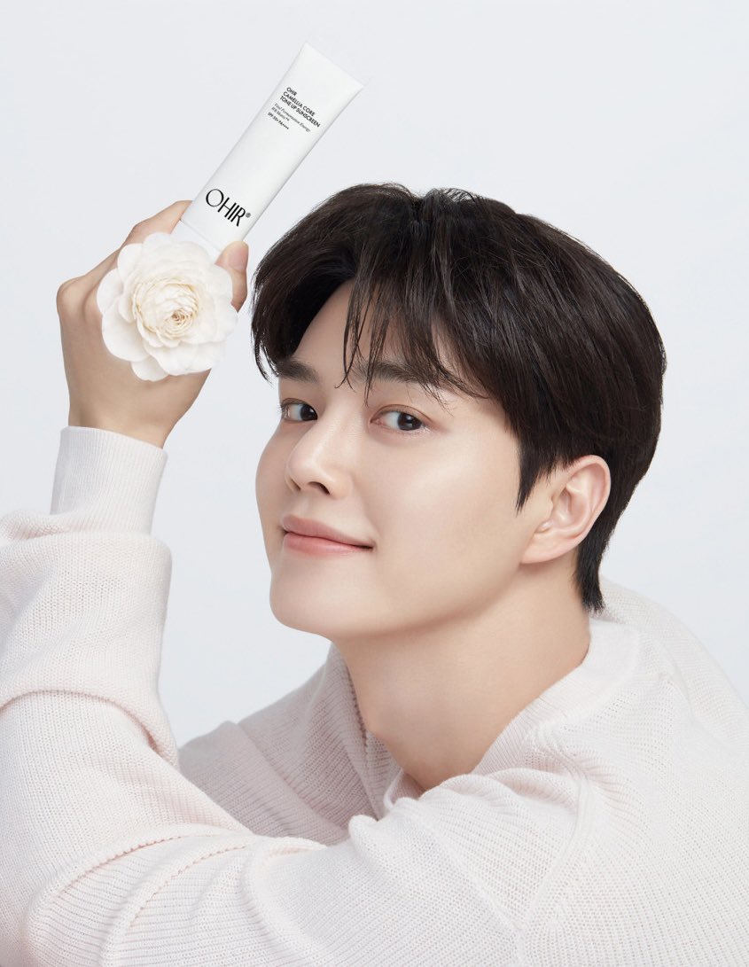 하루 tweet media