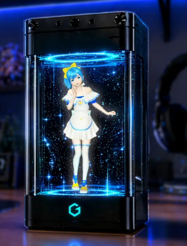 animetrends's tweet photo. Japón acaba de recaudar 45 millones de yenes en tiempo récord para que puedas vivir con tu waifu holográfica.

El nuevo Gatebox3 se agotó en un minuto. No solo trae de vuelta a la "esposa sanadora" Azuma Hikari, sino que ahora permite cargar tus propios modelos 3D y personalizar su voz y personalidad.

Parece que el futuro de la humanidad no es Marte ni la paz mundial, es gastar $1,300 dólares para que un holograma te diga "bienvenido a casa" porque nadie más lo hace.
