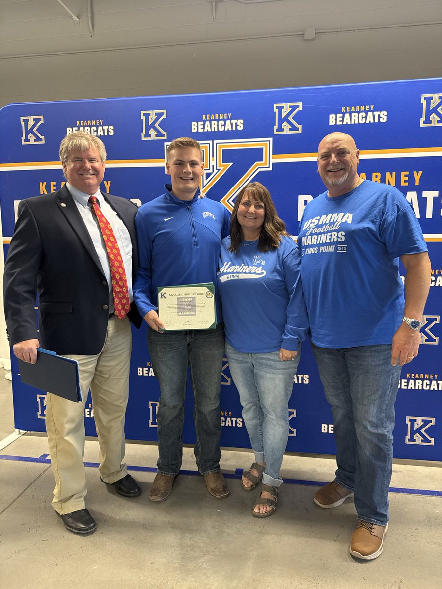 FuquaHayden55's tweet photo. I have officially joined the brotherhood. I would like to thank Tom Henriksen for coming out to represent USMMA and present me with my appointment, everyone who helped to set this event up, and the people who came to support me. Can’t wait to get to work. #OURAcademy https://t.co/OSCChoIQJK