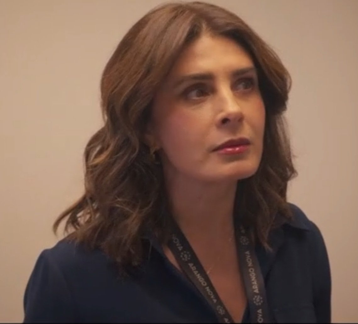 DiarioTvyNovela's tweet image. Luz y Cata 💥🔥💣

Cata furiosa le fue a reclamar a Luz por ocultarle que tuvo una relación con rata Eugenio. 🤫 Le pregunta que si él es su padre.

Y Luz en vez de decirle la verdad le dice que su papá es Chente. 🤥
#CorazónDeOro