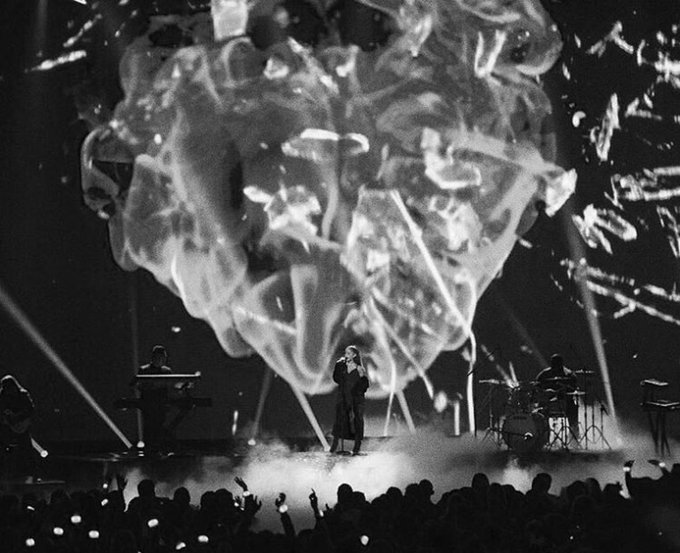 throwbacksofag's tweet photo. ariana grande via Instagram 10 years ago today #RDMAs tonight ♡ #DangerousWoman thank you 🎶(1st may 2016) https://t.co/159qxNxh6t