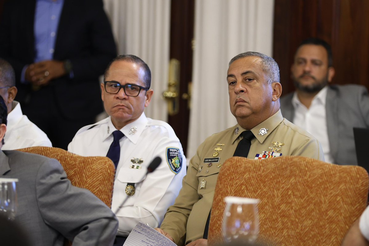 Hoy sostuvimos consejo de Ministros, con el objetivo de dar seguimiento al plan gubernamental para enfrentar el impacto sobre la economía dominicana de la crisis en Medio Oriente.