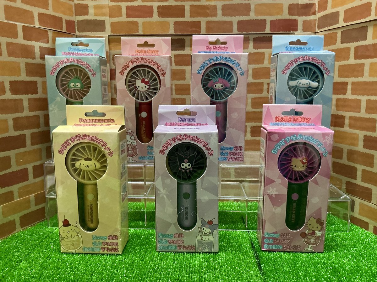 入荷情報】 「サンリオキャラクターズ カラビナ付きminiFAN 7種