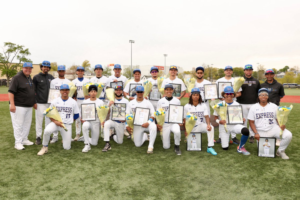 MonroeExpress's tweet photo. Congratulations to our muexpressbase sophomores who were honored on Sophomore Day on Tuesday.

Thank you all for you leadership and for propelling the program to regional contending status.

#ExpressFamily #ExpressSophomores #AllAboard https://t.co/Y1gsqzmtBA