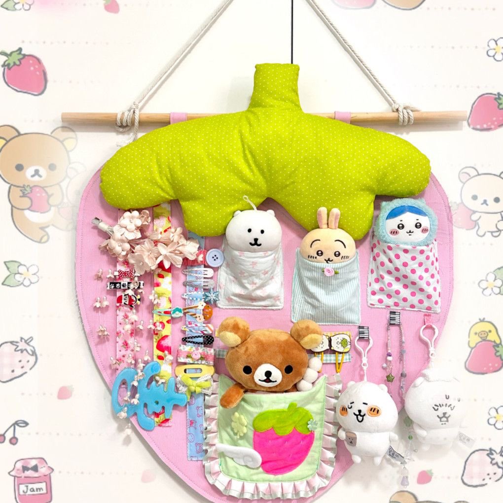 ✨ pre - ราวแขวนสตอเบอรี่ 🍓

มีช่องใส่ของ / ตุ๊กตา / ที่หนีบกิ๊บ น่ารักมากๆเลยค่าา🍵

ราคา 390฿
📬 j&amp;t 40฿ 

สนใจเดมมาได้เลยค่า  สินค้าพรีรอของ3-4วีค🤍