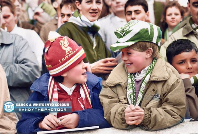 NickyAllt's tweet image. Two young supporters of Celtic &amp;amp; Liverpool at Celtic Park in the April of 1989. Liverpool's 1st game after the Hillsborough disaster when @CelticFC held out the hand of friendship and the people of Glasgow went above and beyond. #CelticFC #YNWA #Liverpool #LFC🍀
