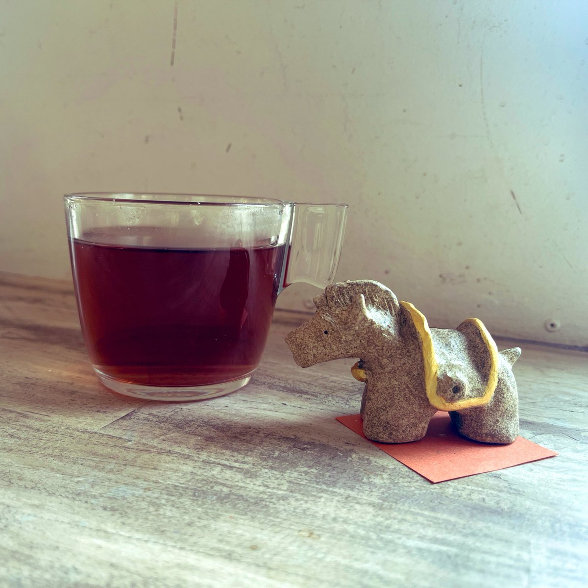 meguru_coffee's tweet image. 5月1日(金)
オープンしたよ！

あいにくの雨☂️

金曜日は埴輪もいるよ（委託販売）

馬形埴輪 残り3体🐎🐎🐎
気になる方はお早めに☺️

#airstream 
#めぐる珈琲 
#はにきん