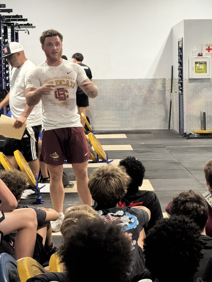 MHSPirateFB's tweet photo. Today was a great day for the program. 

@cole_hash came by to talk to our players that are new to our program. Great message about the pride in wearing the Black and Blue. 

Some of the guys after practice went out to eat at Hooligan’s

Great time to be Pirate 🏴‍☠️ https://t.co/D06OJH3jF3