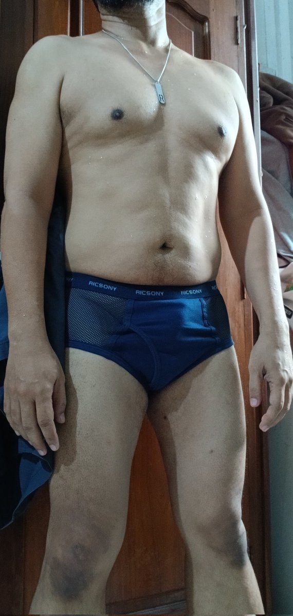 KwanTio's tweet photo. Klo diproduksi lagi,masih laku gak ya sempak model gini https://t.co/drfsxBYLgA