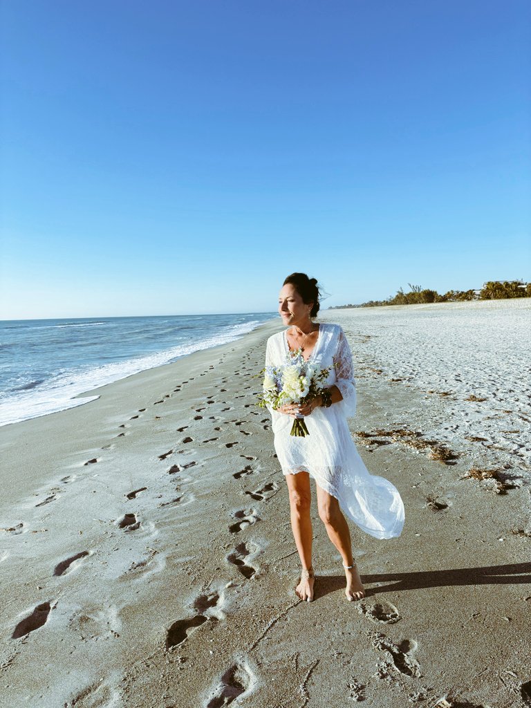 My Father's Daughter⛵🍸 ✈ 👙🌞 tweet media