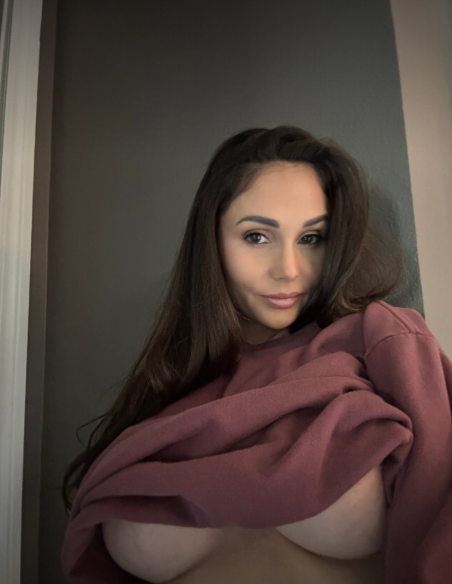 Ariana Marie ™ tweet media